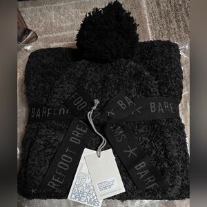 New! Barefoot Dreams Scarf & Beanie Set Carbon/black Combo